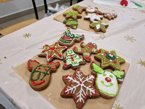 Korzenna Przygoda: Warsztaty Dekorowania Pierników!