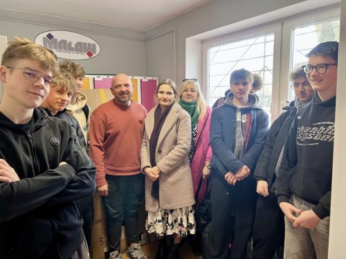 Wielkanocne dzielenie się dobrem – zbiórka odzieży dla potrzebujących!