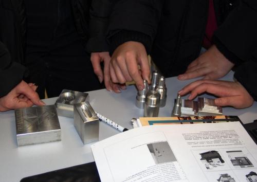 Klasa trzecia testuje grę "Odkrywamy Zetkę"