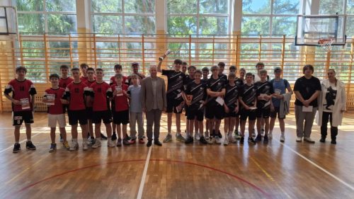 Międzyszkolny Turniej Koszykówki o Puchar Dyrektora ZST