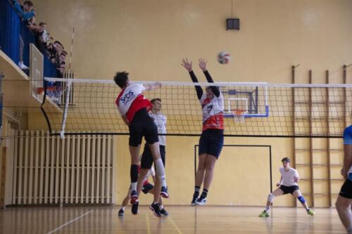 Mecz Maturzyści vs. Reszta szkoły - siatk&oacute;wka